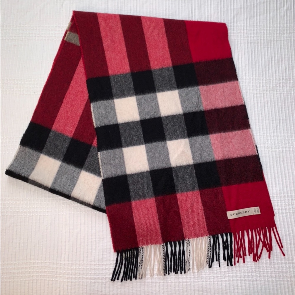 Burberry scarf 🧣